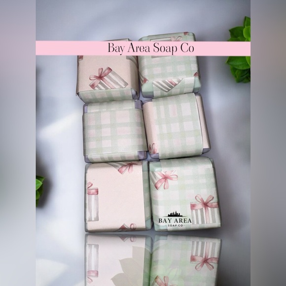 6/20$ Lilac & Mint Donkey Milk. Apricot Kernel Oil, Honey-GIFT READY - Picture 3 of 5